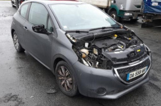 Face avant PEUGEOT 208 1