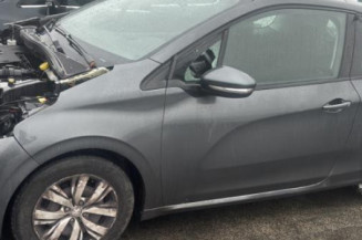 Face avant PEUGEOT 208 1