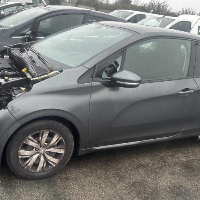 Face avant PEUGEOT 208 1 Photo n°12