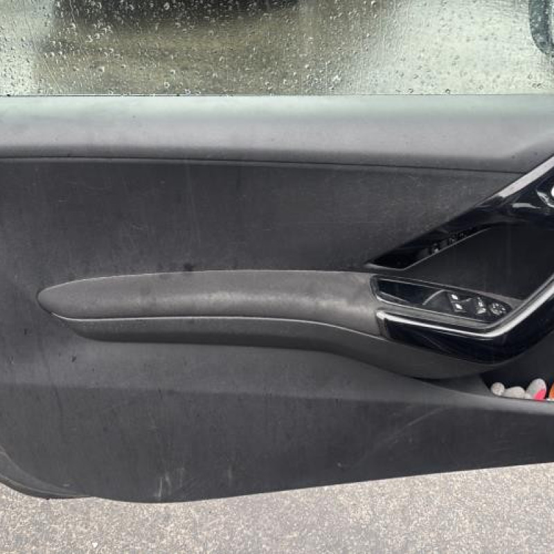 Face avant PEUGEOT 208 1 Photo n°14