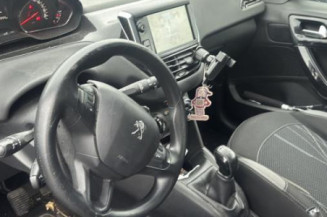 Face avant PEUGEOT 208 1