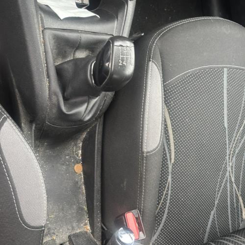 Face avant PEUGEOT 208 1 Photo n°18