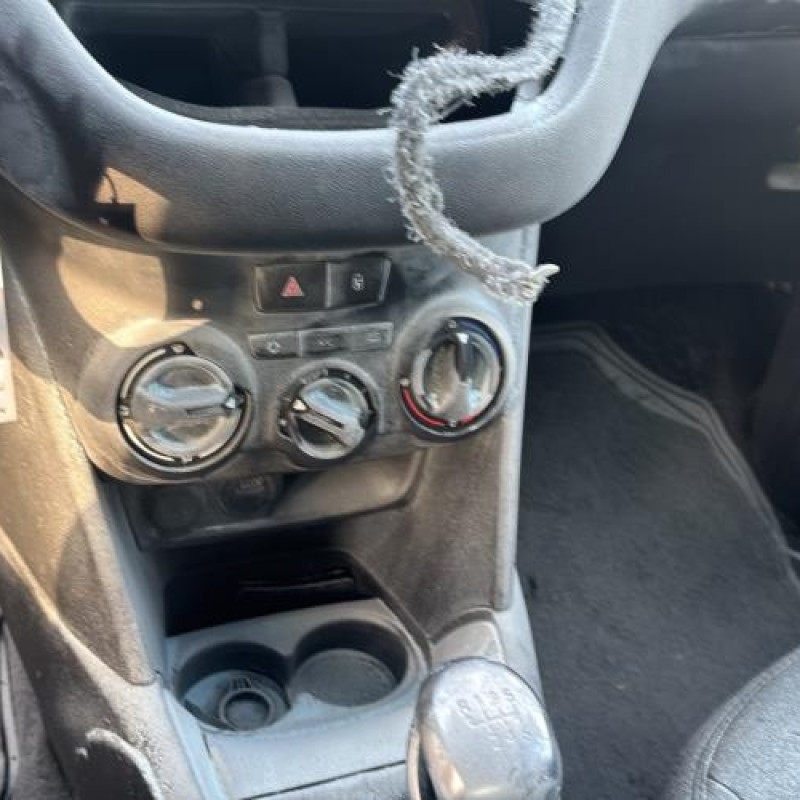 Face avant PEUGEOT 208 1 Photo n°18