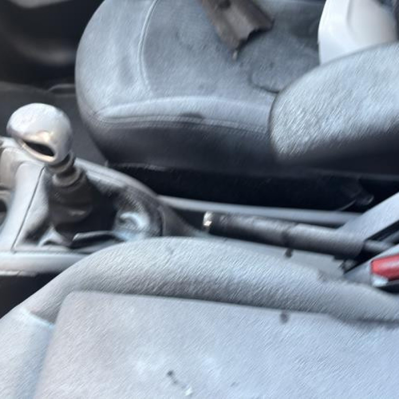 Face avant PEUGEOT 208 1 Photo n°19