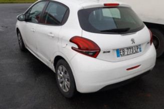 Face avant PEUGEOT 208 1