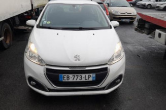 Face avant PEUGEOT 208 1