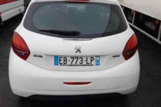 Face avant PEUGEOT 208 1