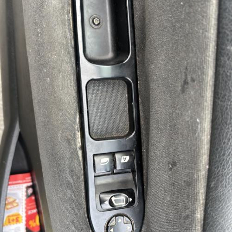 Boitier air bag PEUGEOT 207 Photo n°7