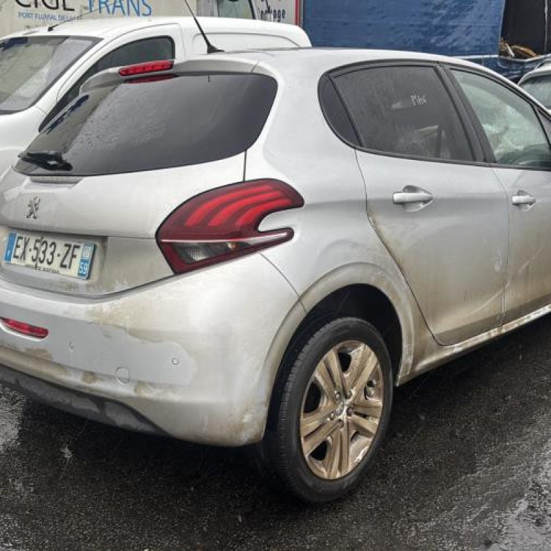 Face avant PEUGEOT 208 1 Photo n°5