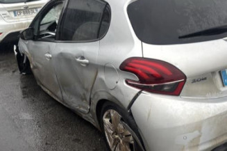 Face avant PEUGEOT 208 1