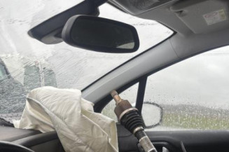 Face avant PEUGEOT 208 1