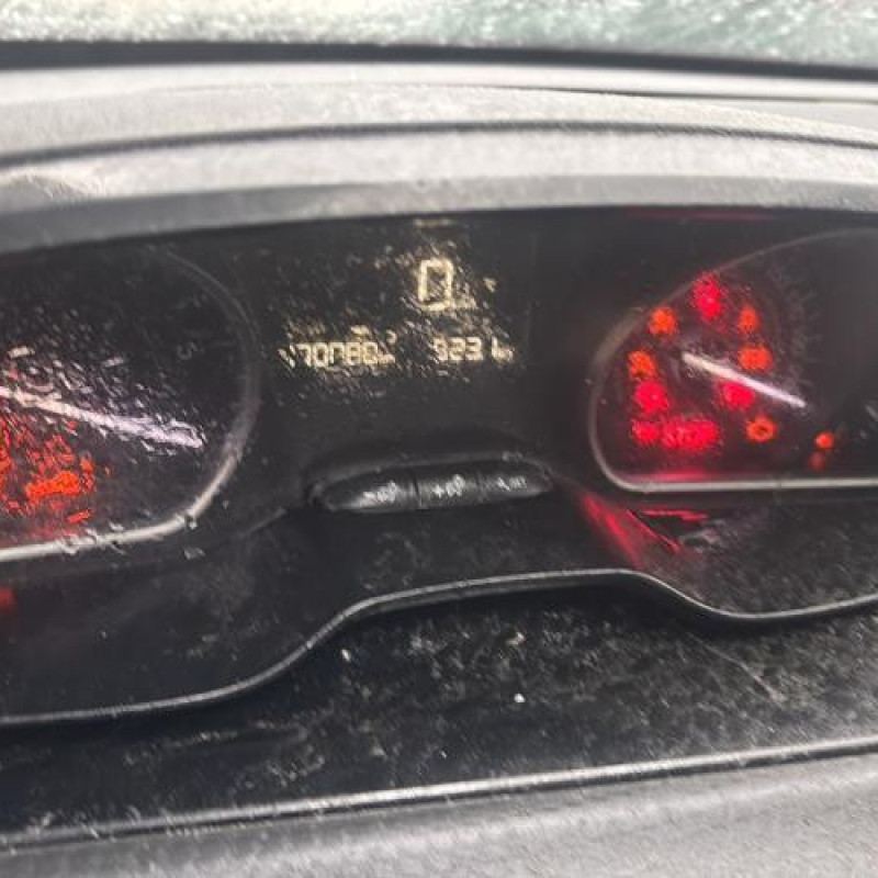 Face avant PEUGEOT 208 1 Photo n°14