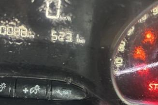 Face avant PEUGEOT 208 1