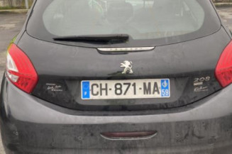 Face avant PEUGEOT 208 1