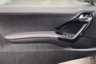 Face avant PEUGEOT 208 1