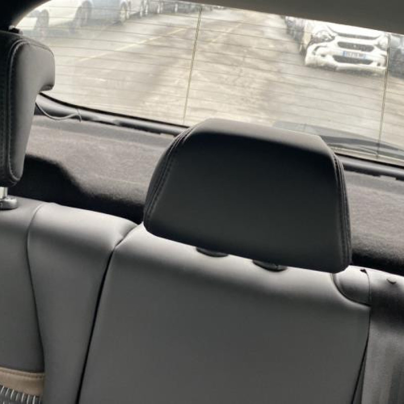 Face avant PEUGEOT 208 1 Photo n°15