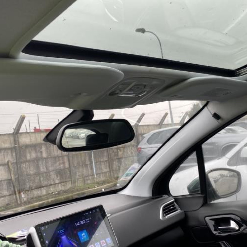 Face avant PEUGEOT 208 1 Photo n°17