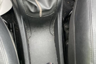 Face avant PEUGEOT 208 1