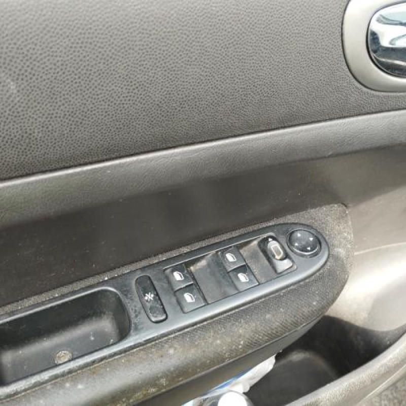 Custode arriere droit PEUGEOT 307 Photo n°10