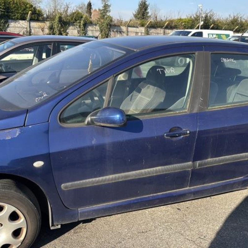 Reservoir essence PEUGEOT 307 Photo n°8