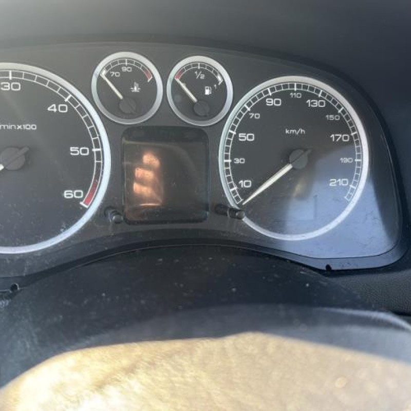 Reservoir essence PEUGEOT 307 Photo n°17