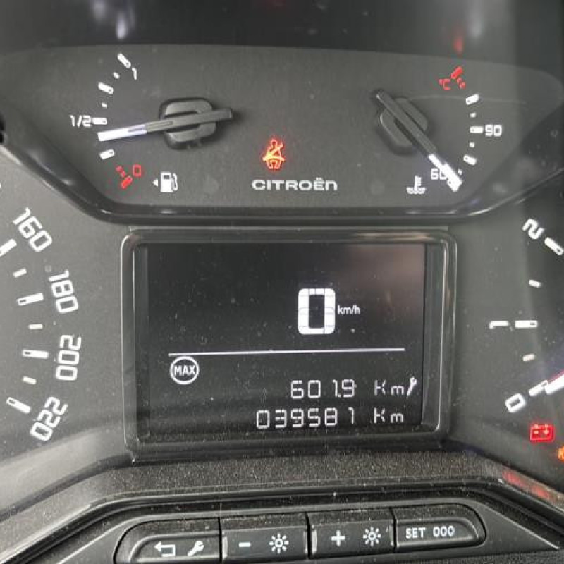 Reservoir essence CITROEN C3 3 Photo n°18