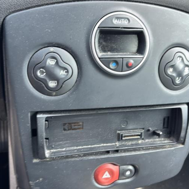 Custode arriere droit (porte) RENAULT CLIO 3 Photo n°19