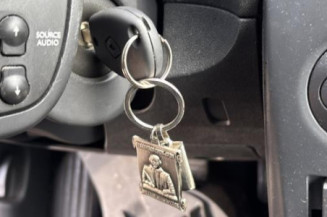 Custode arriere droit (porte) RENAULT CLIO 3