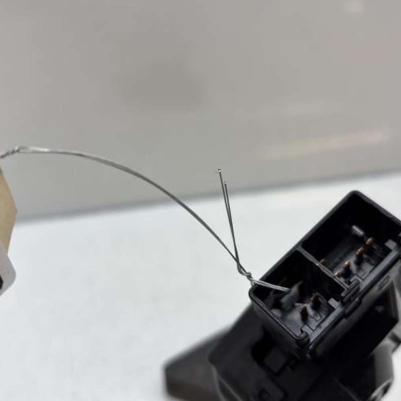 Commodo d'essuie glaces TOYOTA AYGO 1 Photo n°4