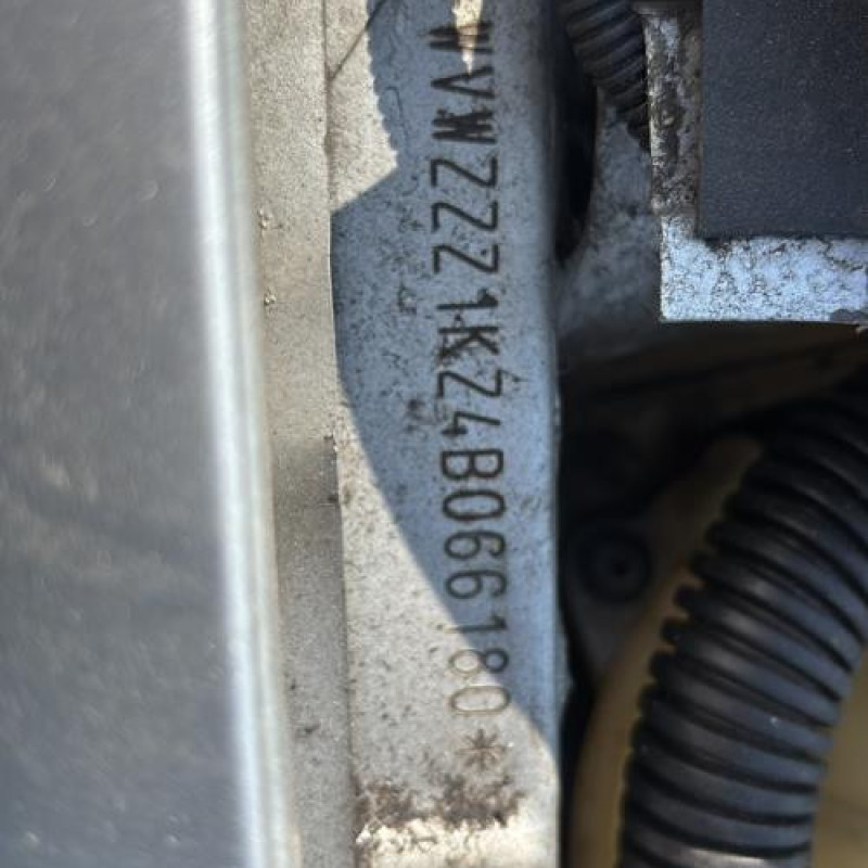 Custode arriere droit (porte) VOLKSWAGEN GOLF 5 Photo n°14