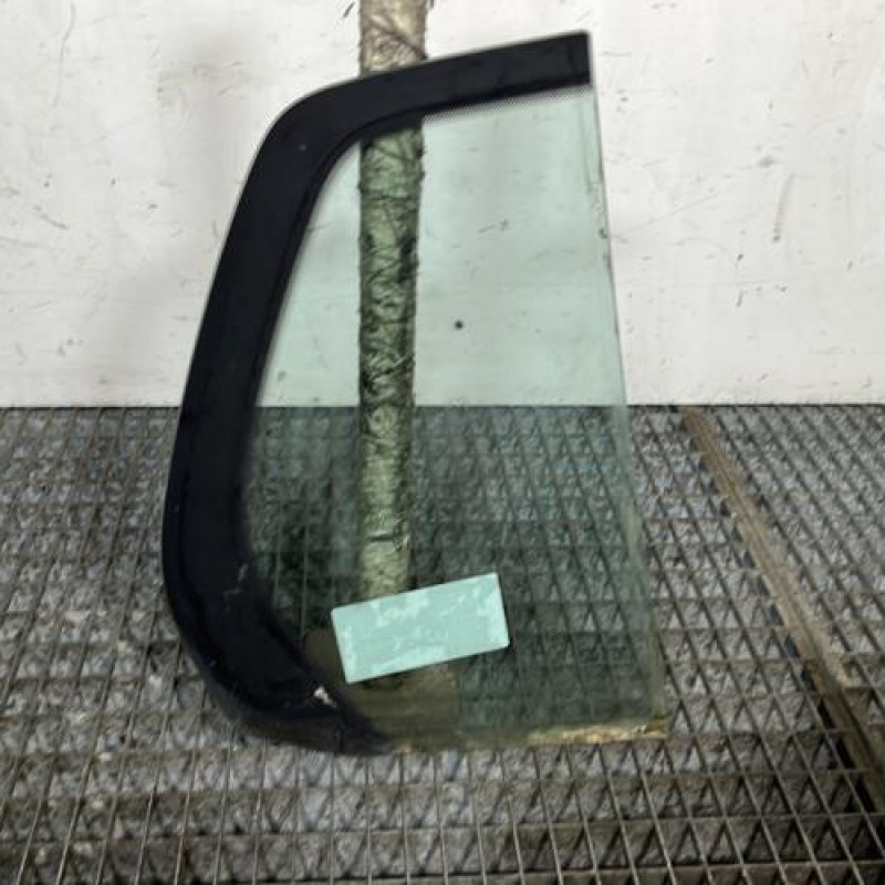 Custode arriere gauche (porte) VOLKSWAGEN GOLF 5 Photo n°4