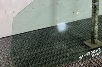 Vitre avant gauche VOLKSWAGEN GOLF 5