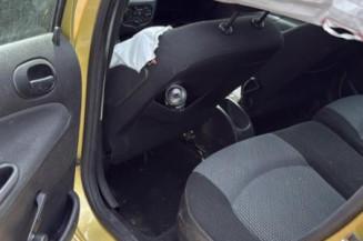 Arret de porte avant droit PEUGEOT 206