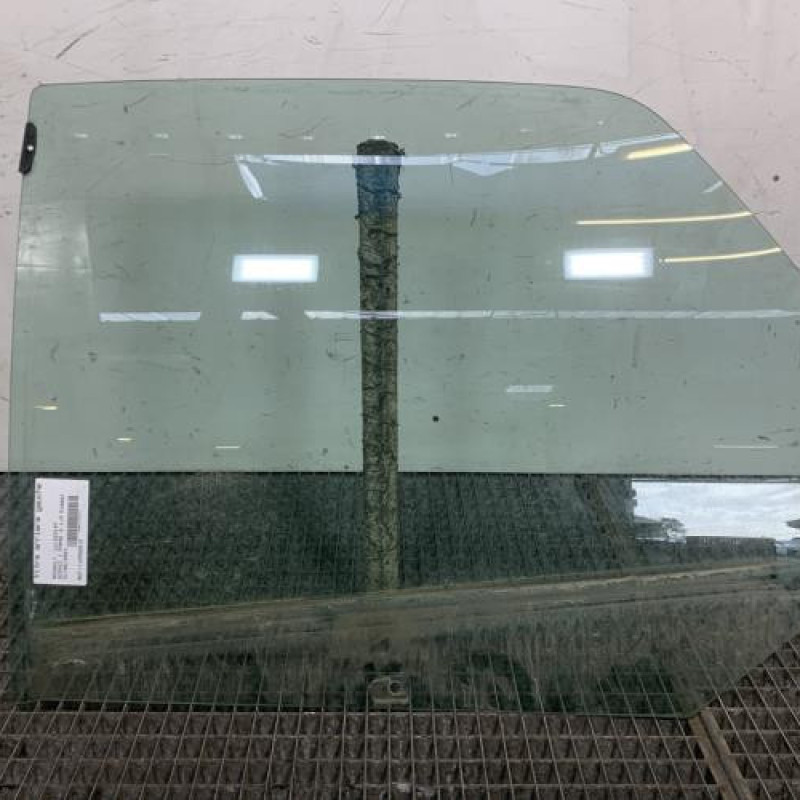 Vitre arriere gauche RENAULT SCENIC 1 Photo n°1