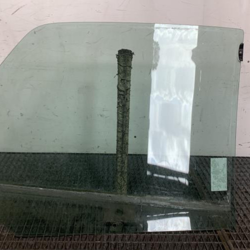 Vitre arriere gauche RENAULT SCENIC 1 Photo n°4