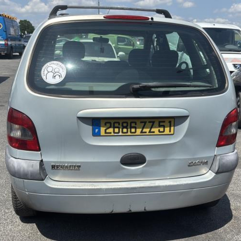 Vitre arriere gauche RENAULT SCENIC 1 Photo n°11