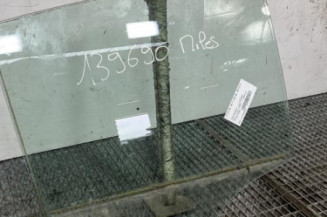 Vitre arriere droit VOLKSWAGEN GOLF PLUS