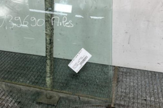 Vitre arriere droit VOLKSWAGEN GOLF PLUS