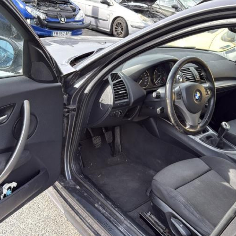 Custode arriere gauche (porte) BMW SERIE 1 E87 Photo n°16