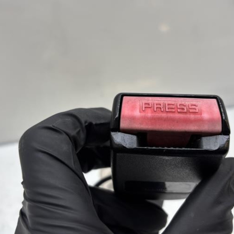 Attache ceinture avant droit PEUGEOT 207 Photo n°4