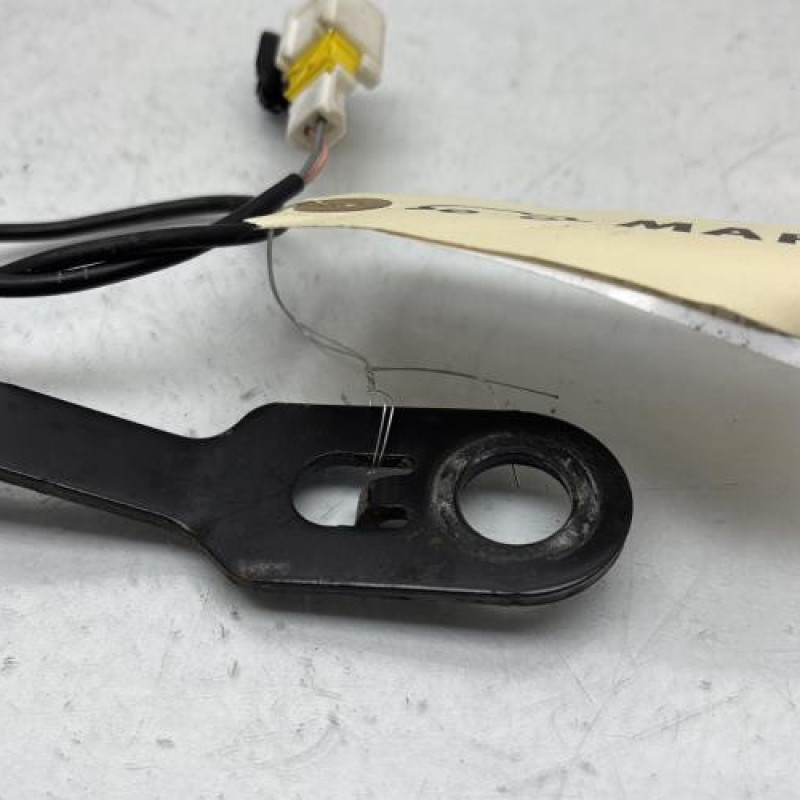 Attache ceinture avant gauche PEUGEOT 207 Photo n°2