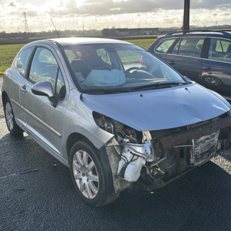 Attache ceinture avant gauche PEUGEOT 207 Photo n°8