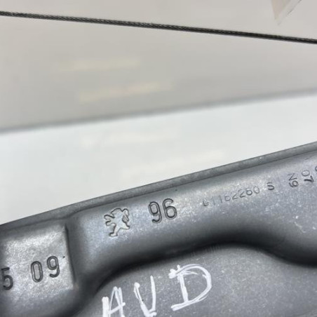 Leve vitre electrique avant droit PEUGEOT 207