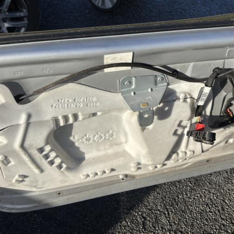 Leve vitre electrique avant droit PEUGEOT 207 Photo n°16