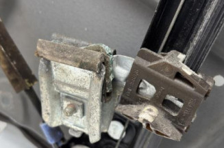 Leve vitre electrique avant gauche VOLKSWAGEN GOLF 4