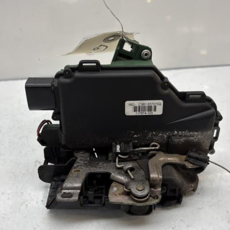 Serrure avant gauche VOLKSWAGEN GOLF 4 Photo n°1