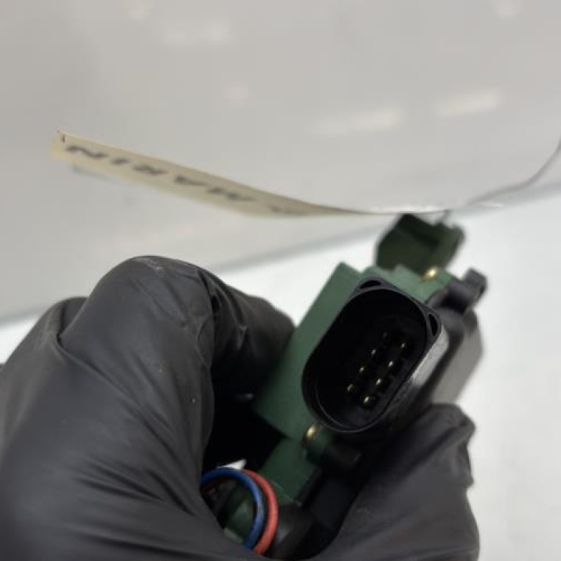 Serrure avant gauche VOLKSWAGEN GOLF 4 Photo n°3