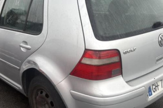 Serrure avant gauche VOLKSWAGEN GOLF 4
