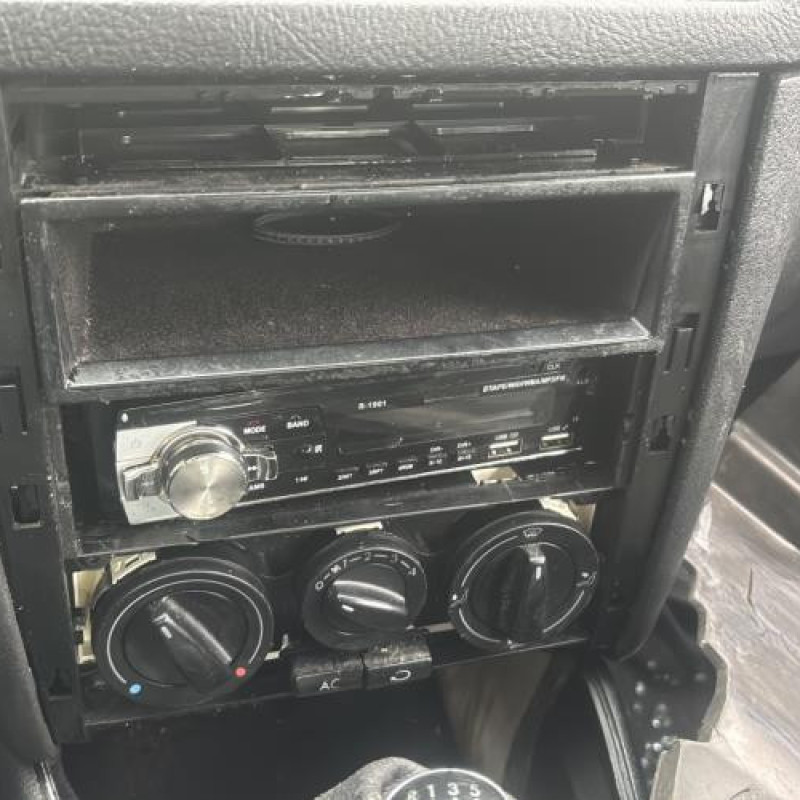 Serrure avant gauche VOLKSWAGEN GOLF 4 Photo n°16