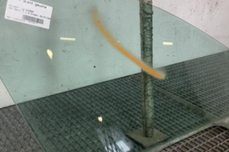 Vitre avant gauche PEUGEOT 206